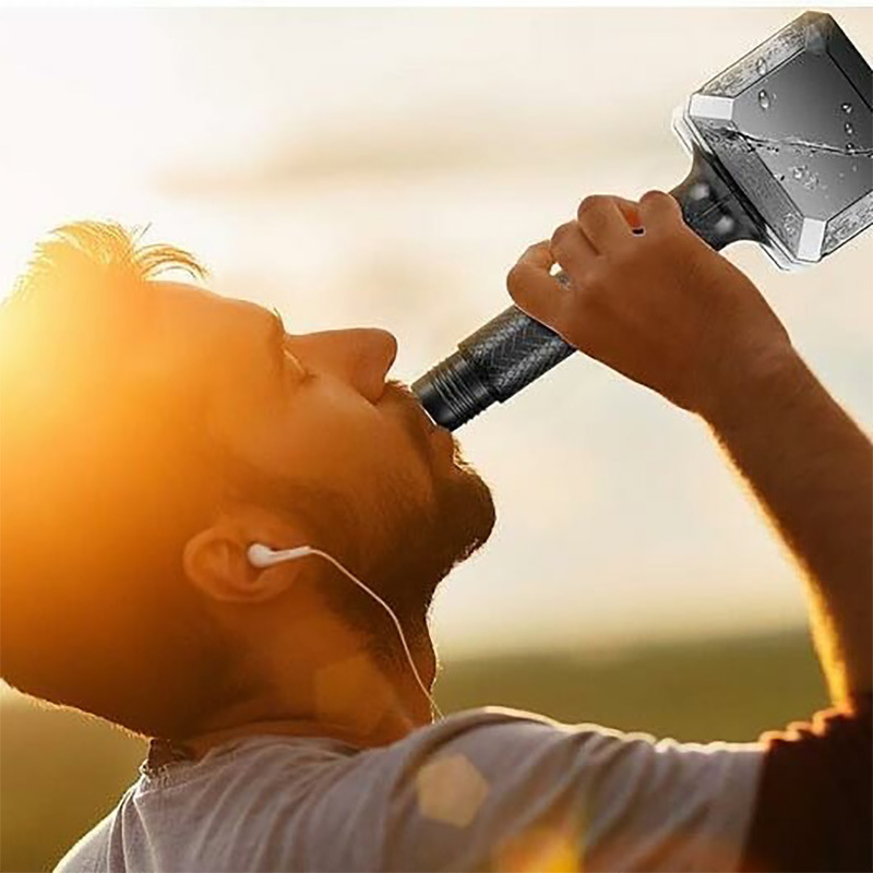 Bình đựng nước hình cây búa ( thần Thor)