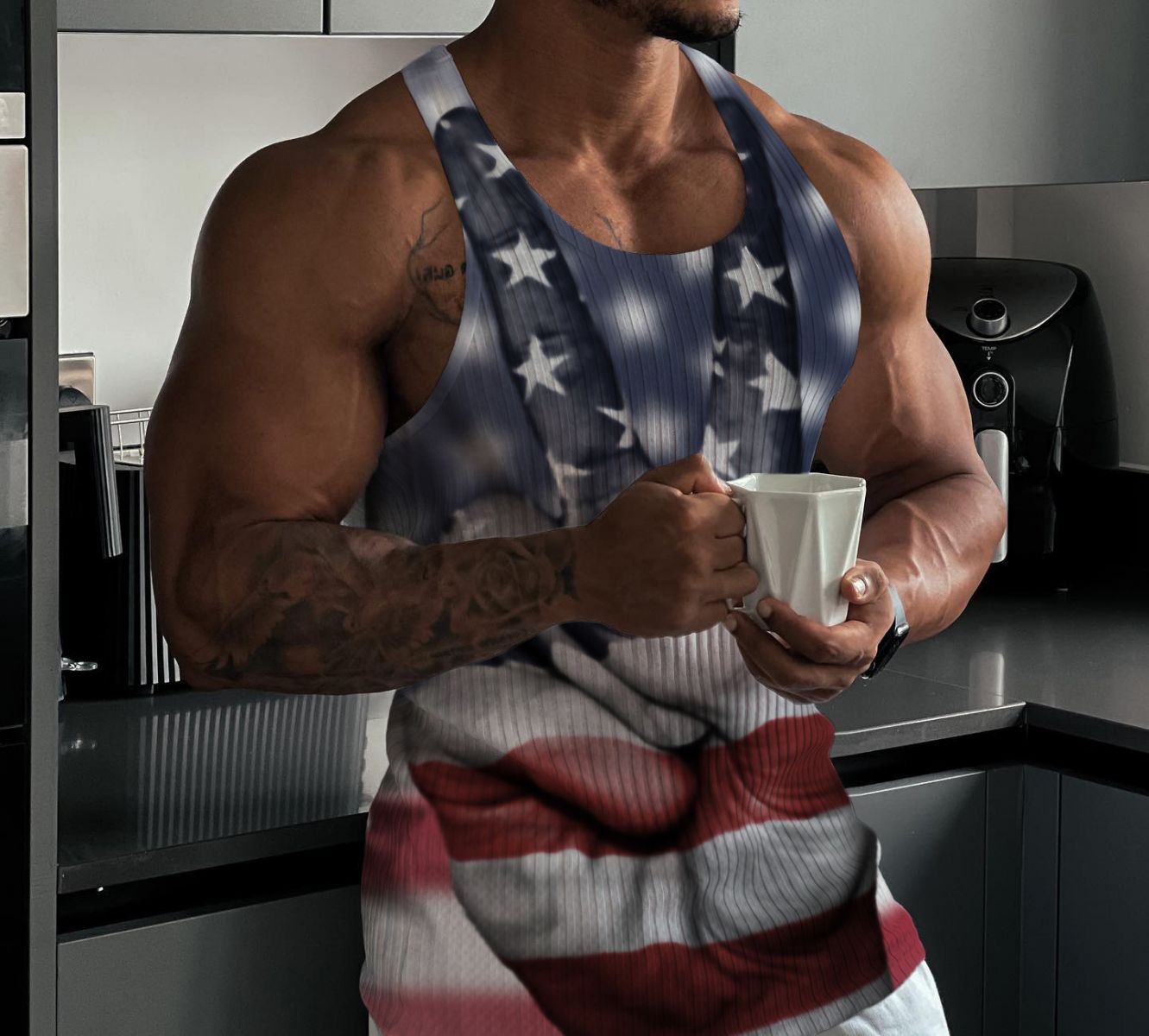 Ba lỗ tăm gym nam usa, hi, đầu nâu