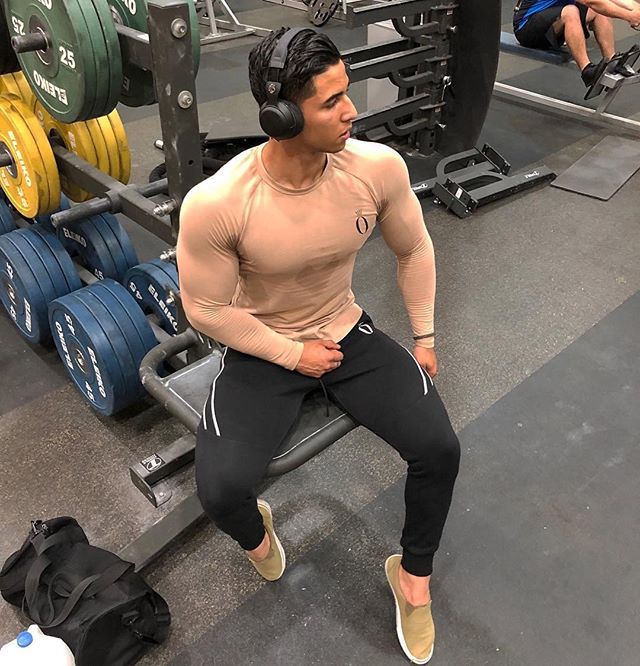 Áo dài tay thu đông nam Olympia